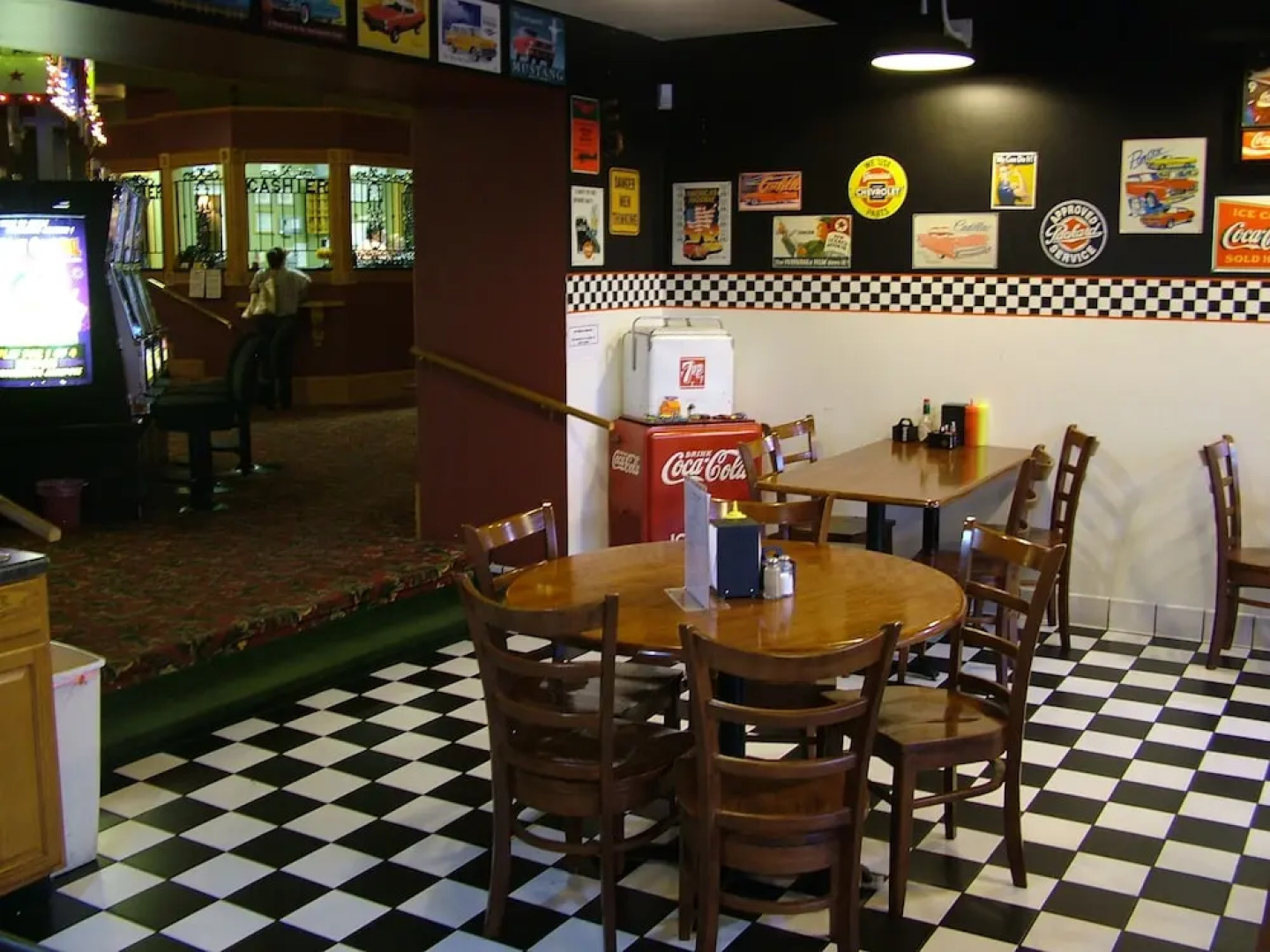 Martin & Mason Hotel