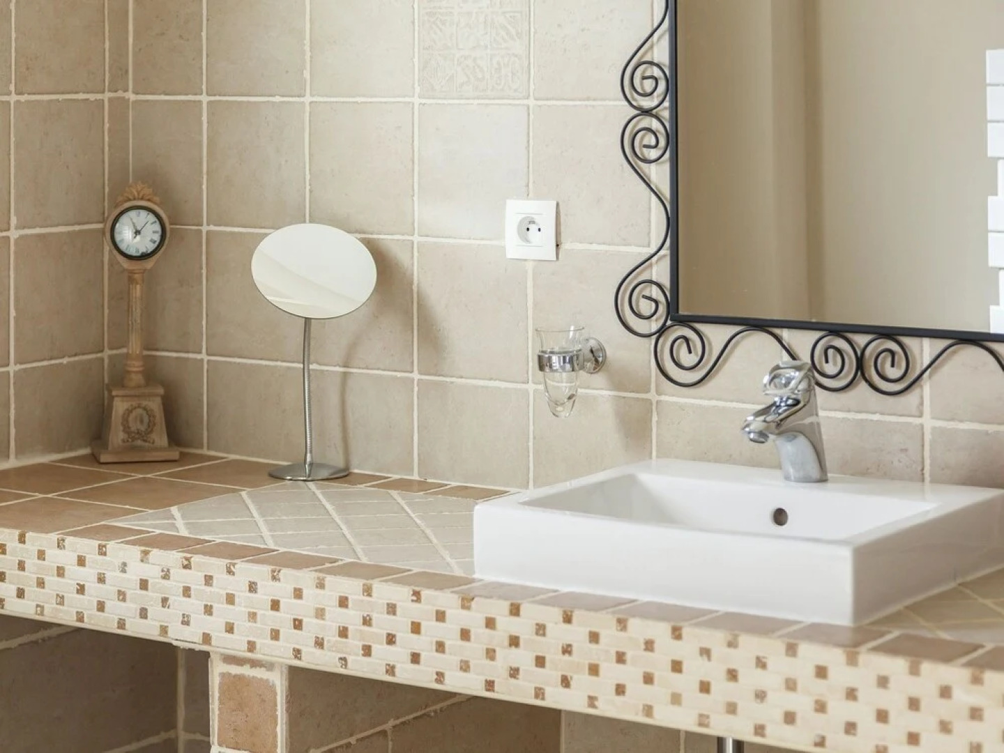 Luxury Villa in Cazals with Swimming Pool