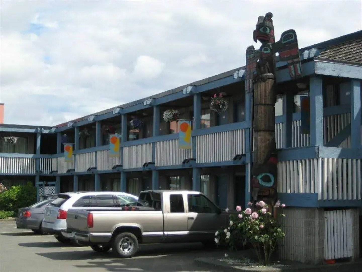 Thunderbird Motor Inn