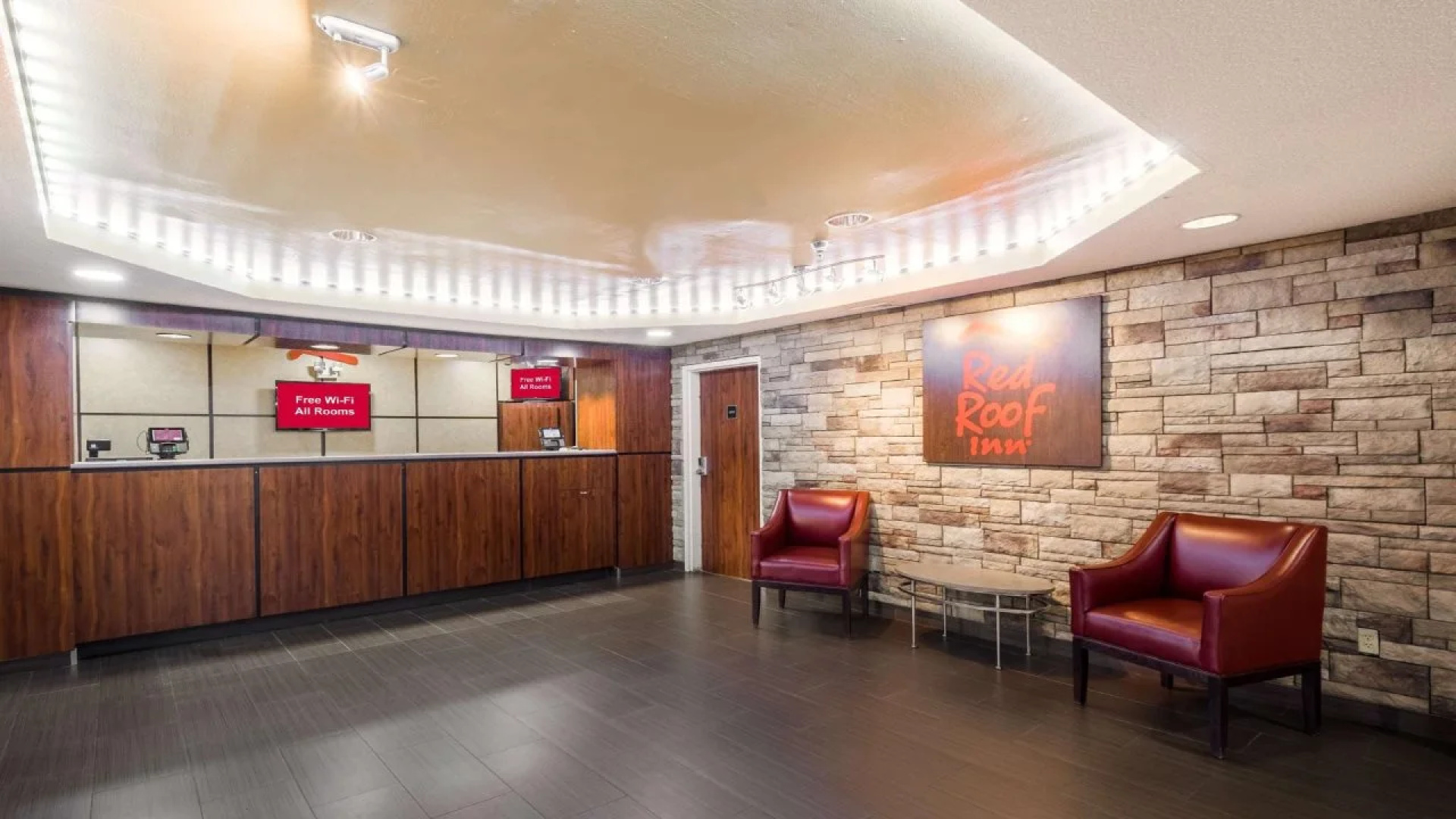 Red Roof Inn & Suites Savannah Gateway