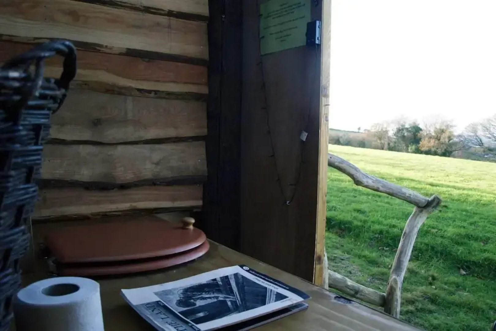 Roundhouse Yurt, Stunning Views, Totnes Dartmouth