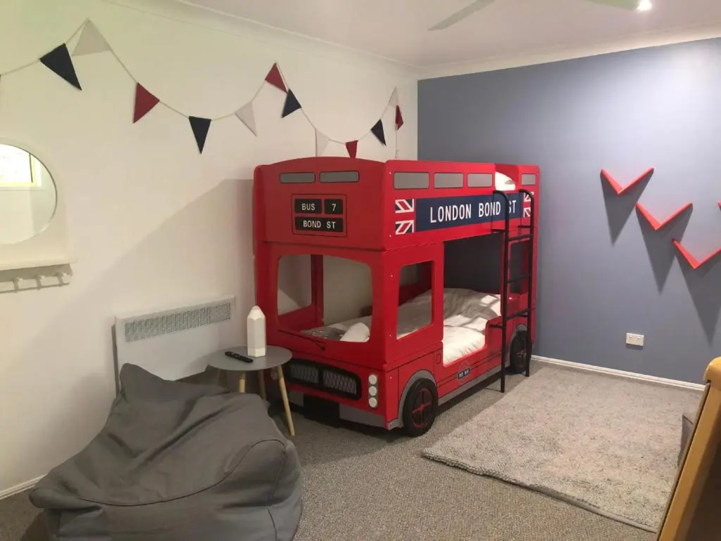 Nordic Light - Entire Scandinavian Home 450m from Maleny High St