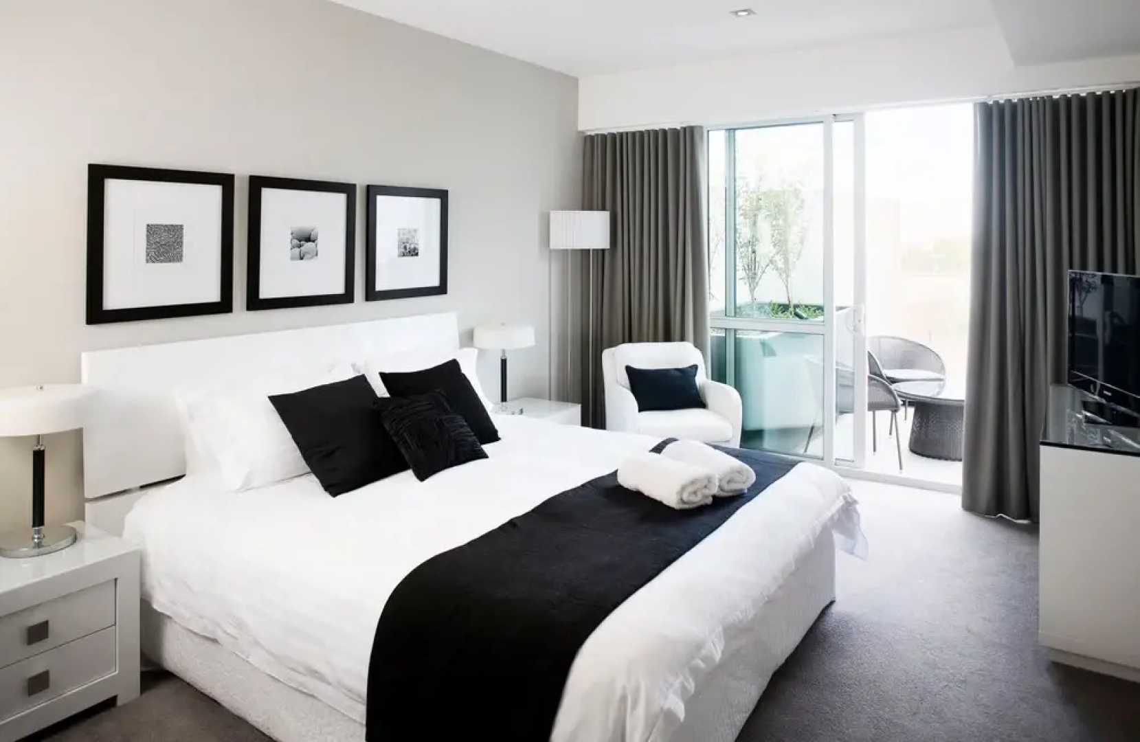 Claremont Quarter Luxury Apartment