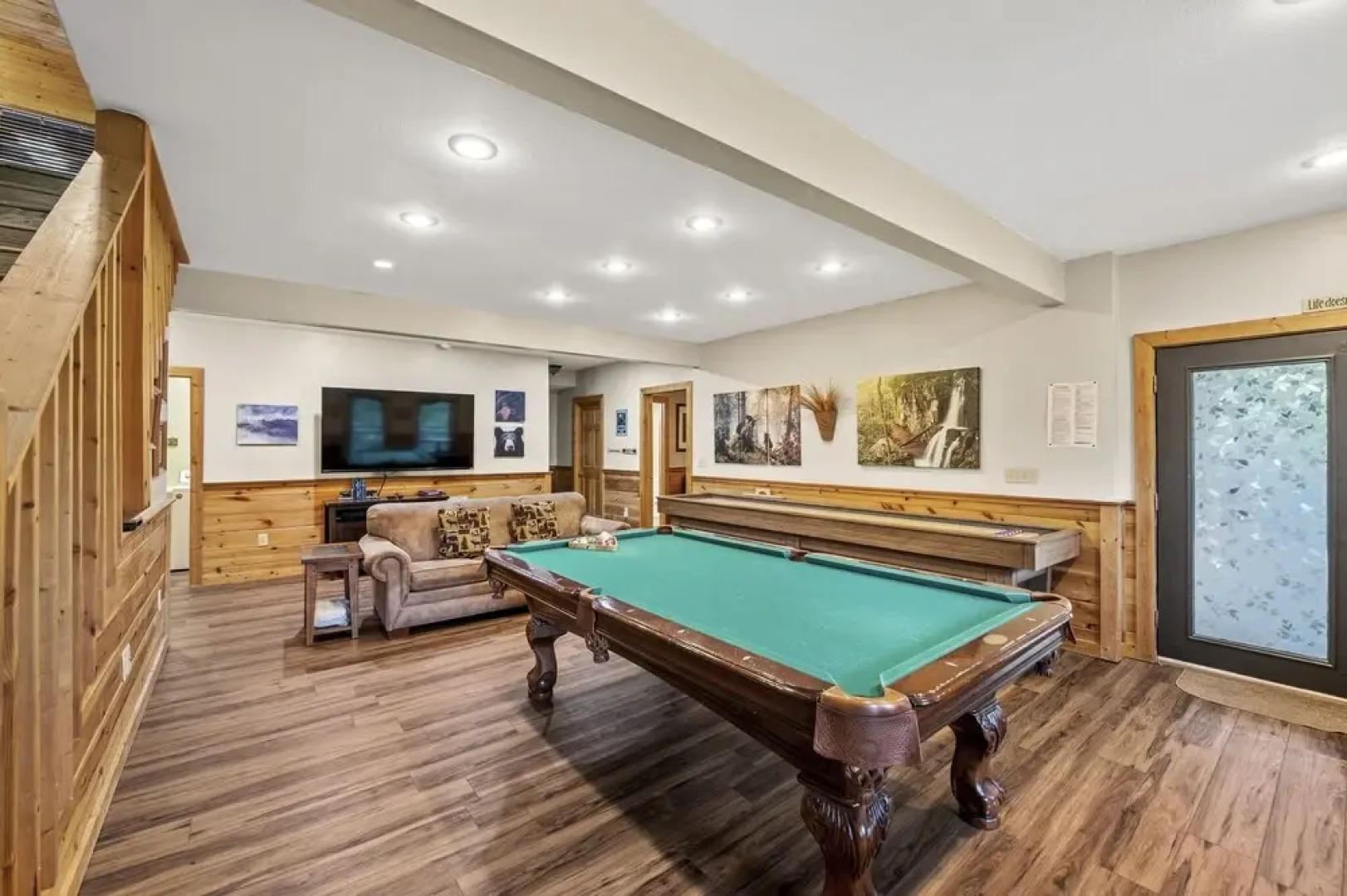 Dancing Bear Lodge 6 Bedrooms 6 Bathrooms Home