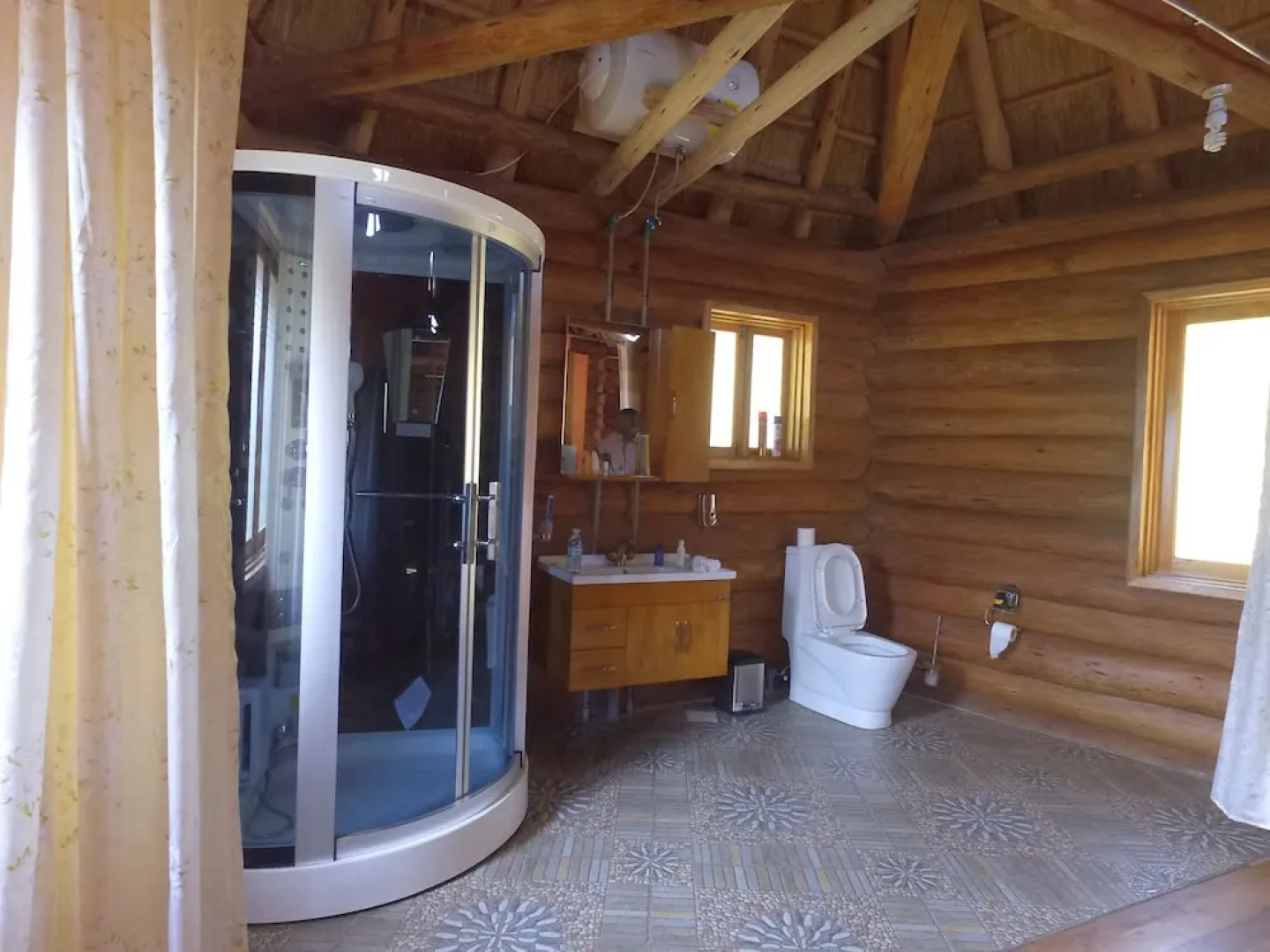 Trackers Safari Lodge Bwindi