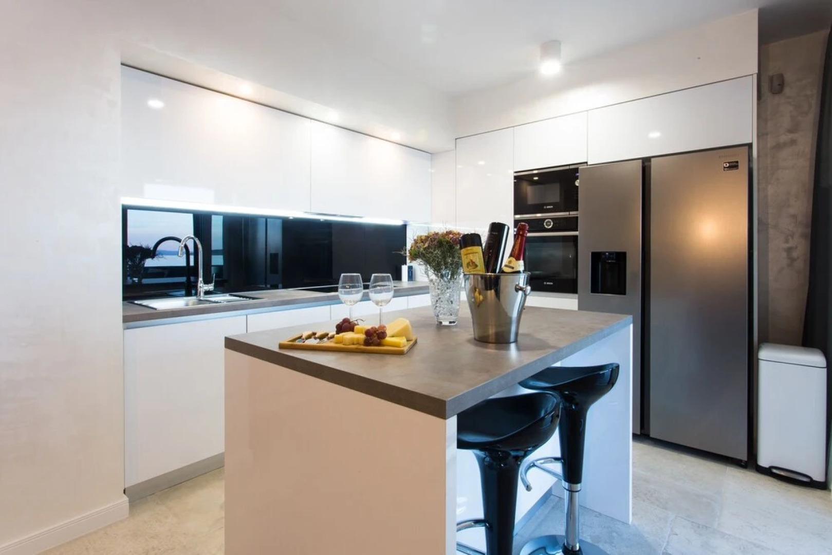 Luxury Beachfront Villa Sea Queen