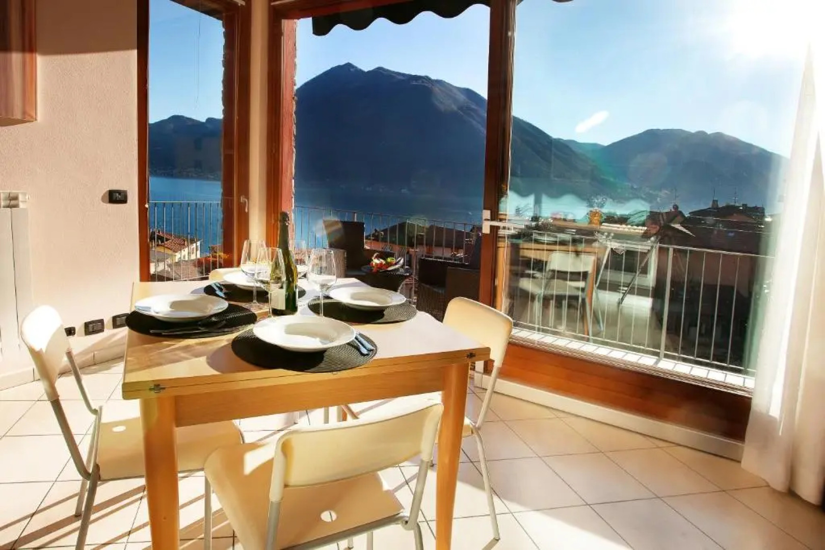 Argegno Modern Apartment