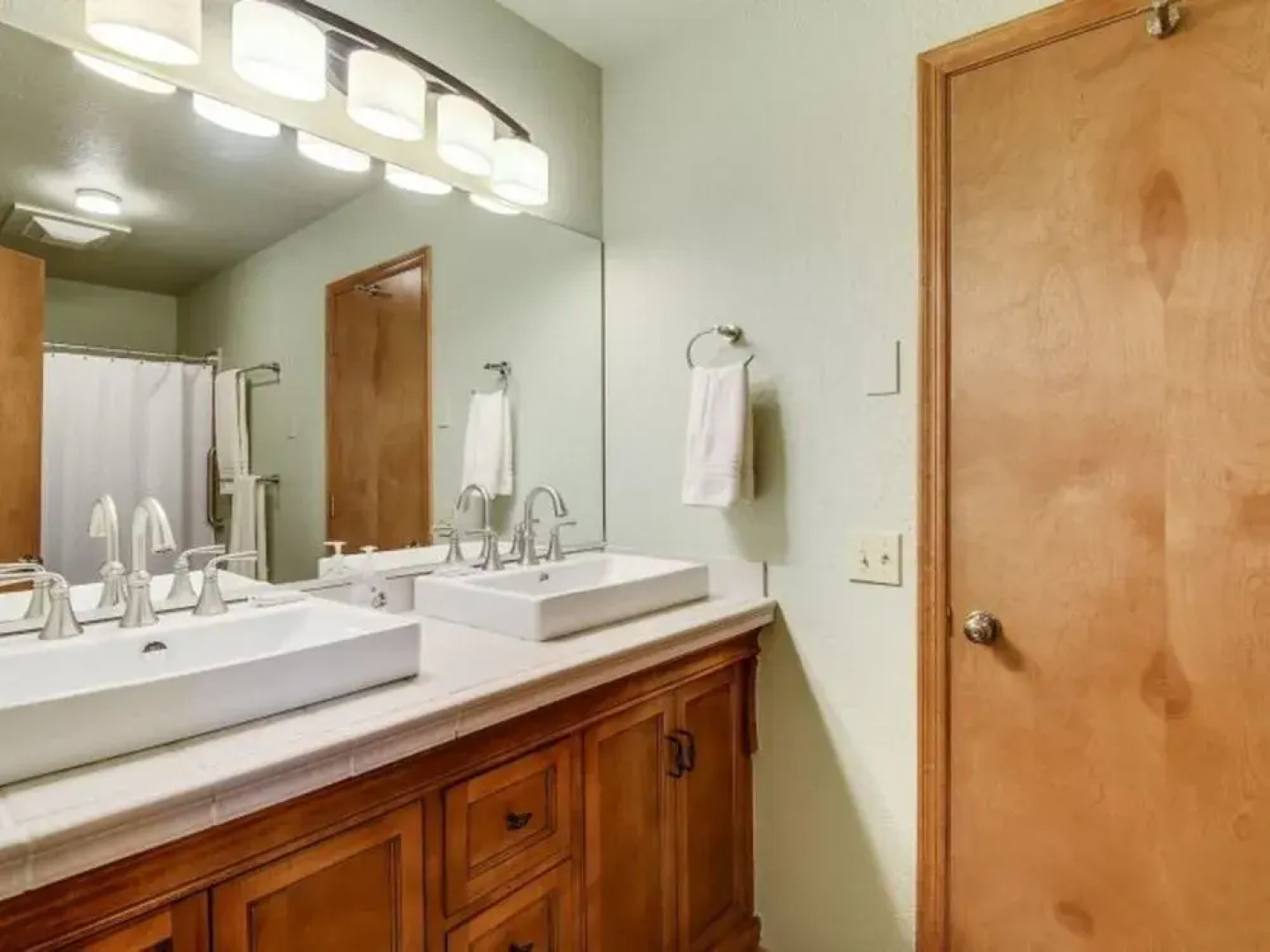 Pine Vista 3 Br Home by RedAwning