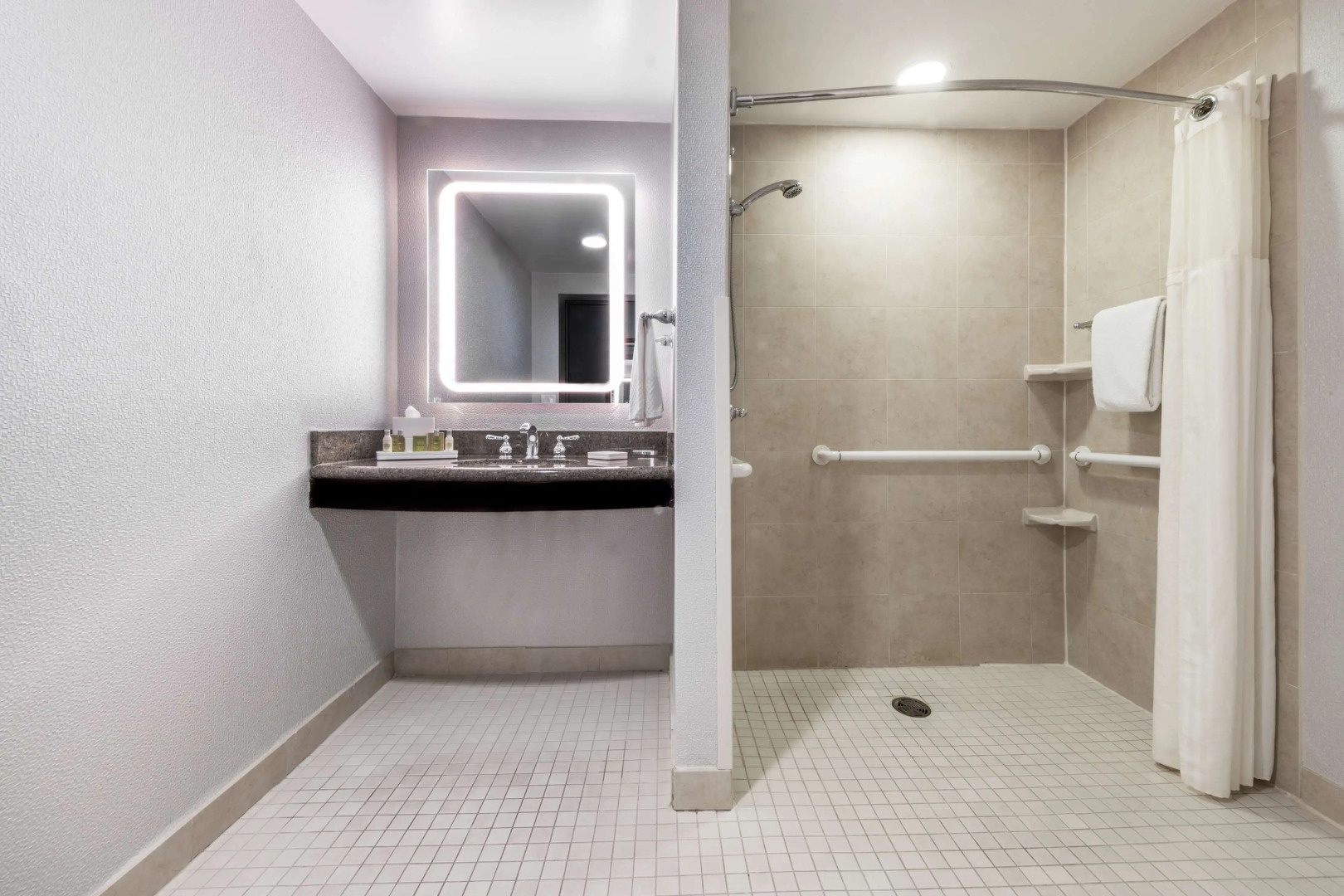 DoubleTree by Hilton Newark Penn Station