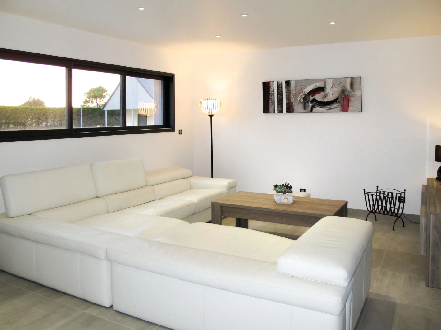 Pirou Beach (PIP402)