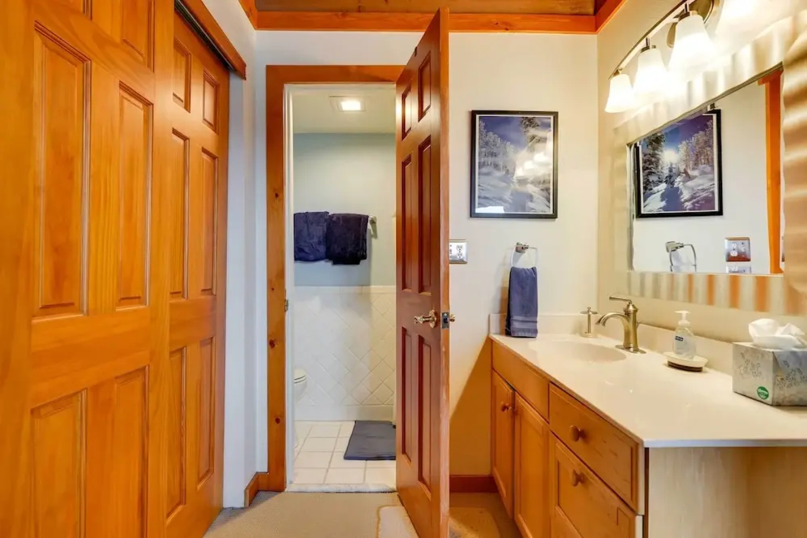 Silverthorne Condo W/pool Access - Shuttle to Town