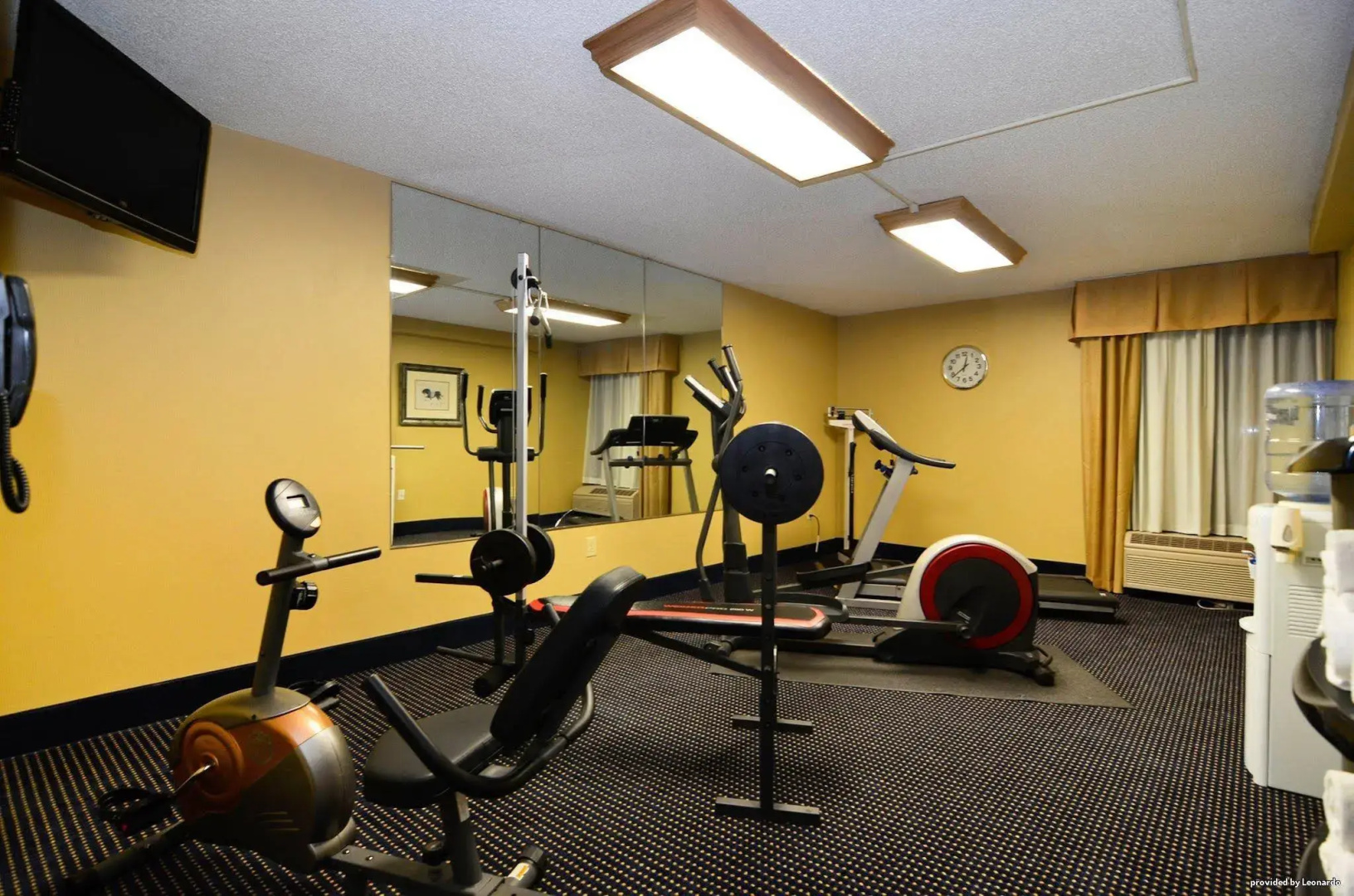 Best Western Plus Yadkin Valley Inn & Suites