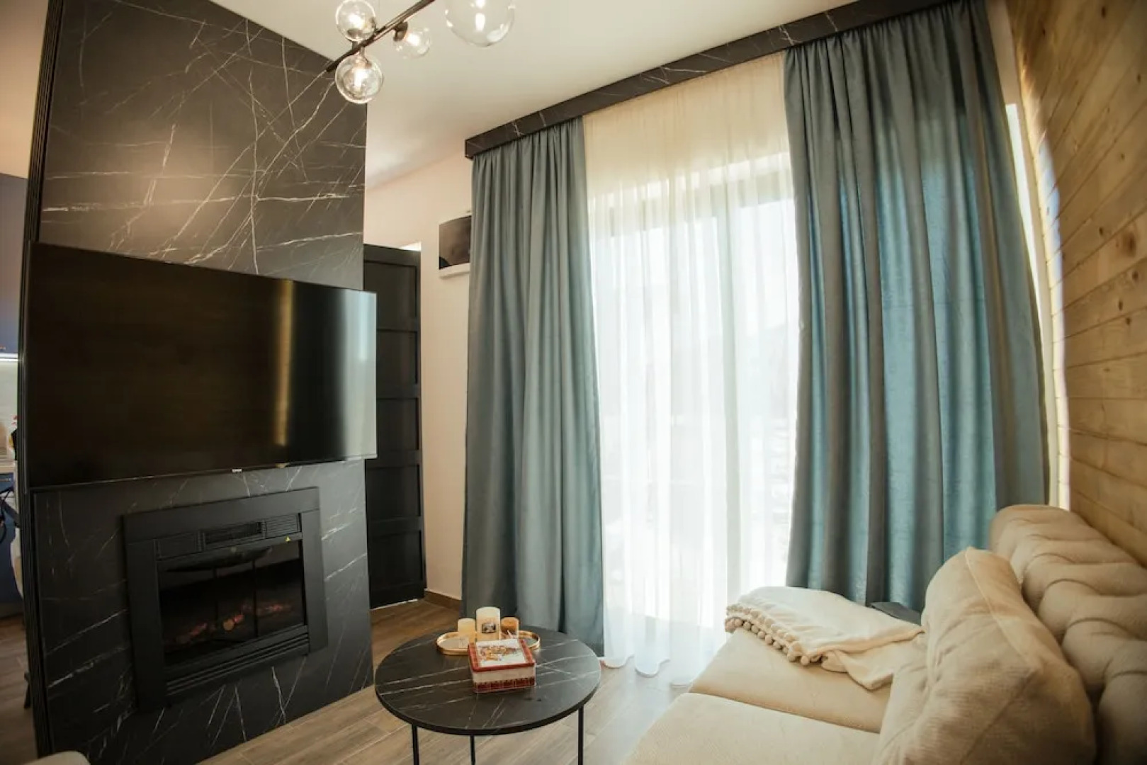 Sirius Lux Apartments