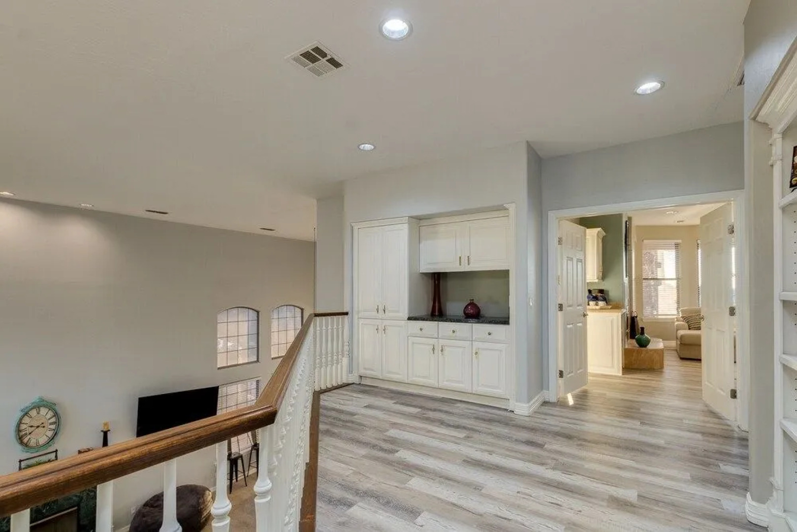 Stunning Waterfront Paradise! Sleeps 16! Heated Pool/Spa and Lots of Fun! by RedAwning