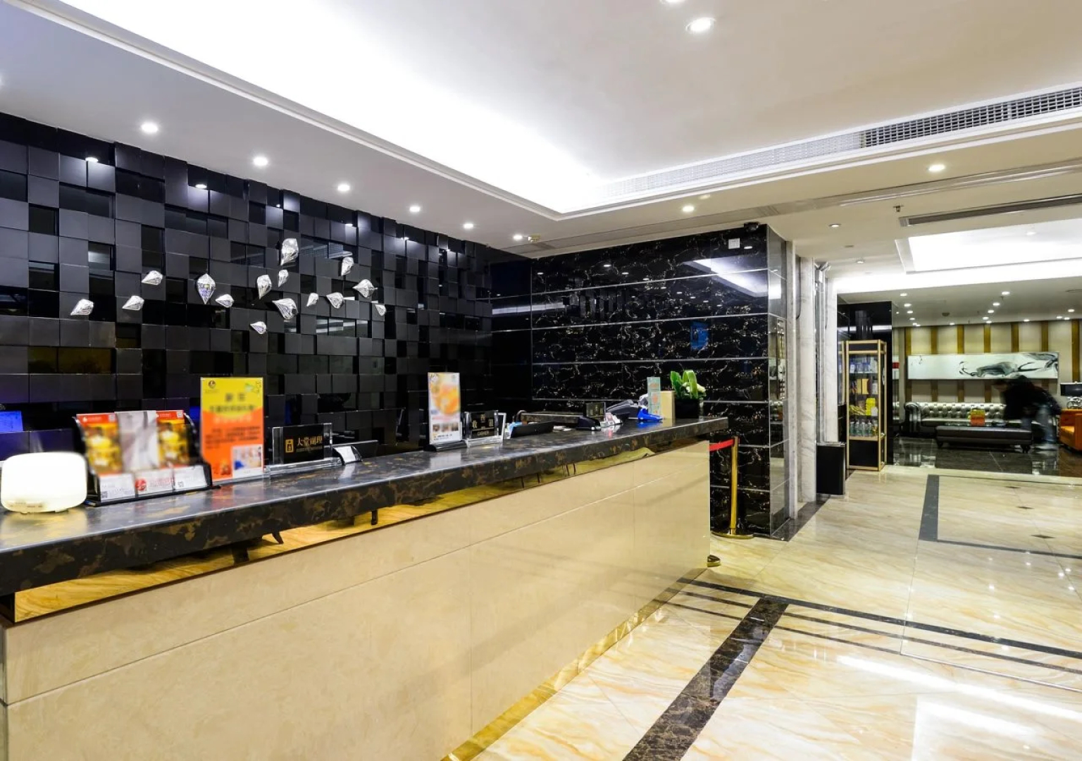 Guangzhou Yingshang • Yalan Hotel (Beijing Road Branch)