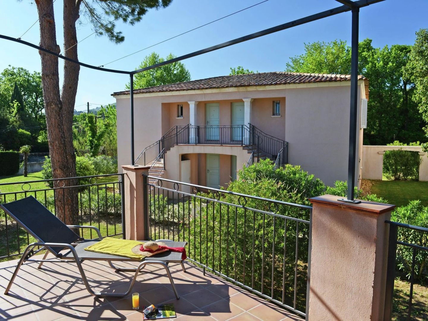 Comfortable apartment with dishwasher and AC, beach at 300 m