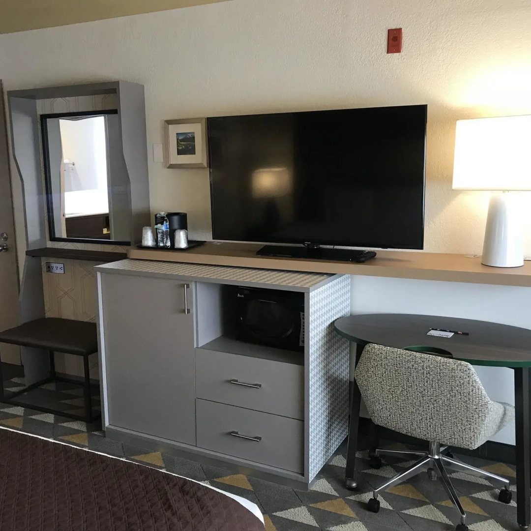Holiday Inn Tacoma Mall by IHG