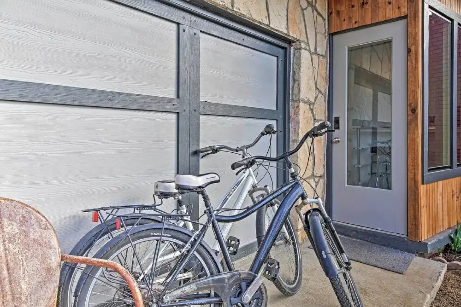 Remodeled Retro Home w/ Deck, Walk to Main Street!