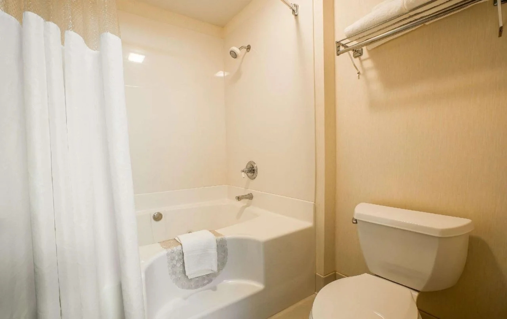 Quality Inn & Suites Mt Chalet