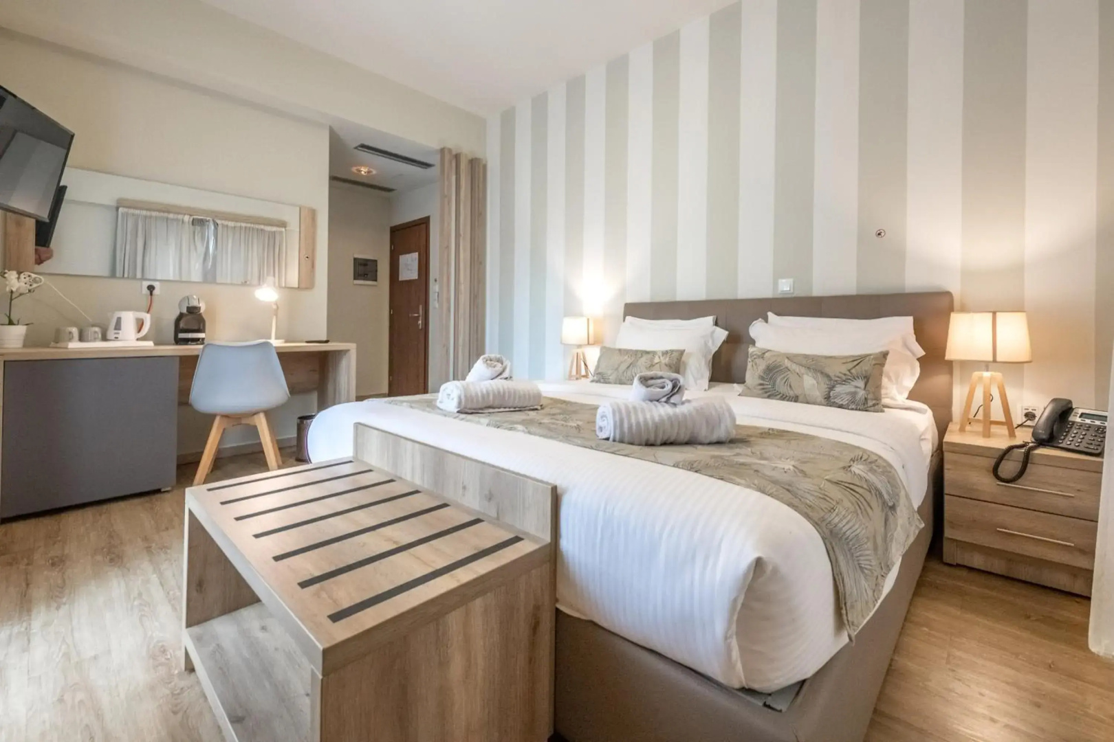 Hotel @ Syngrou Fix