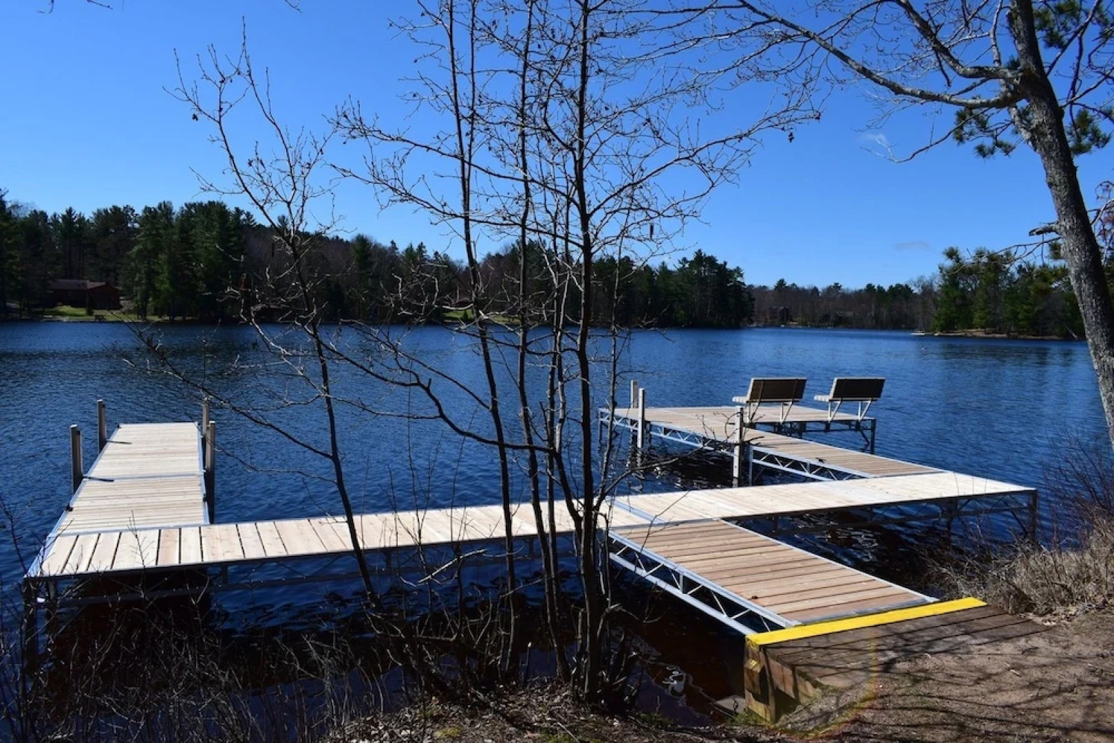 Lake Forest Resort & Club