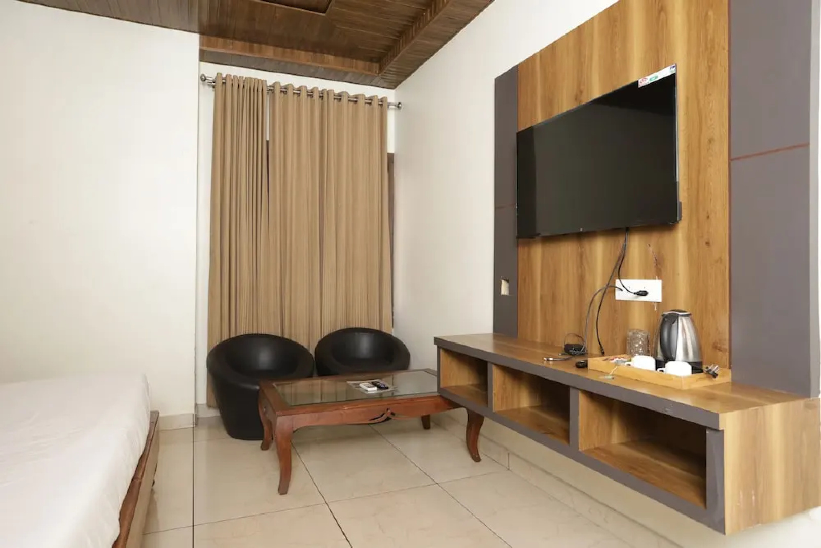 Razia Inn Hotel And Banquet