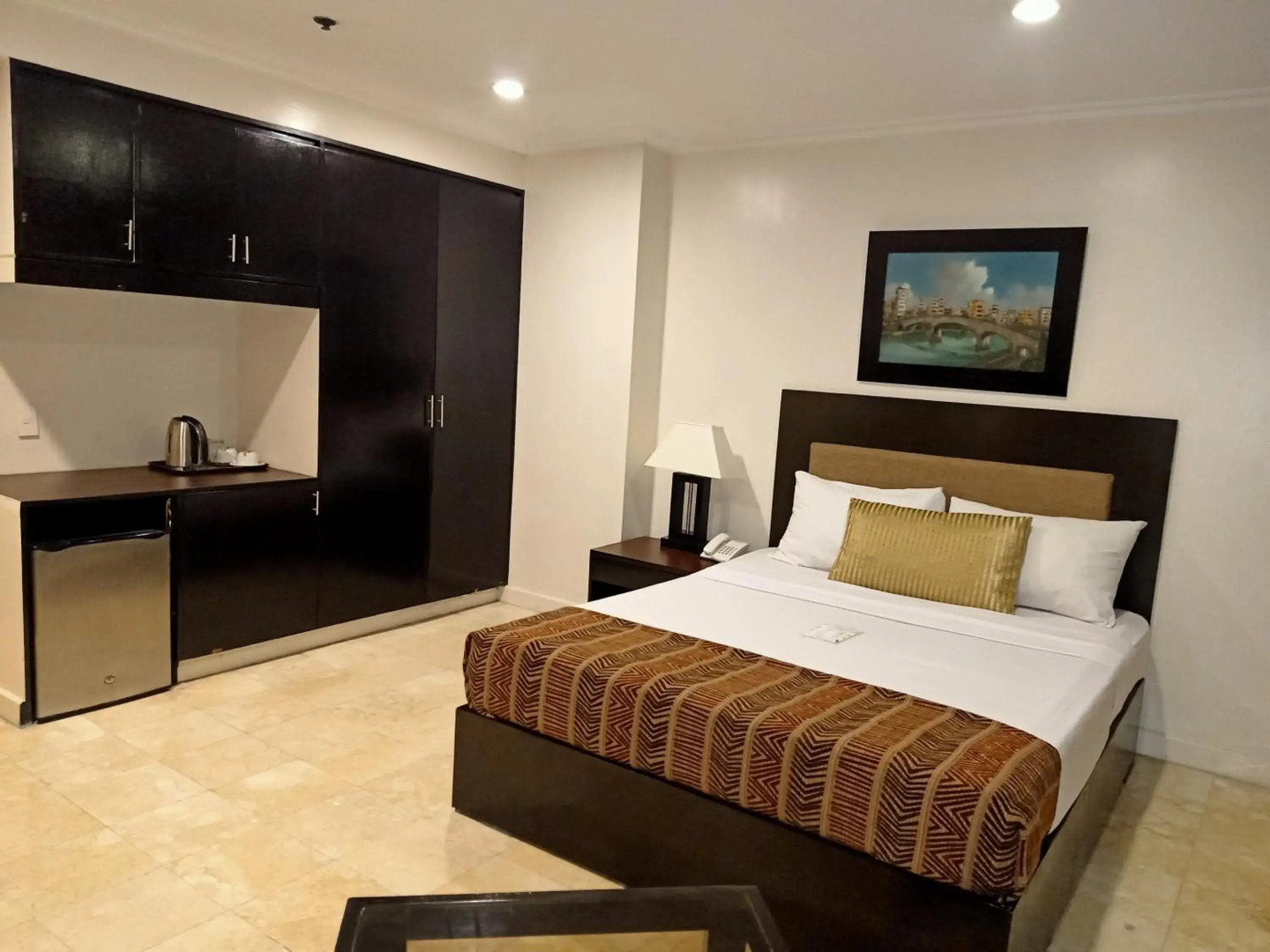 Paragon Tower Hotel