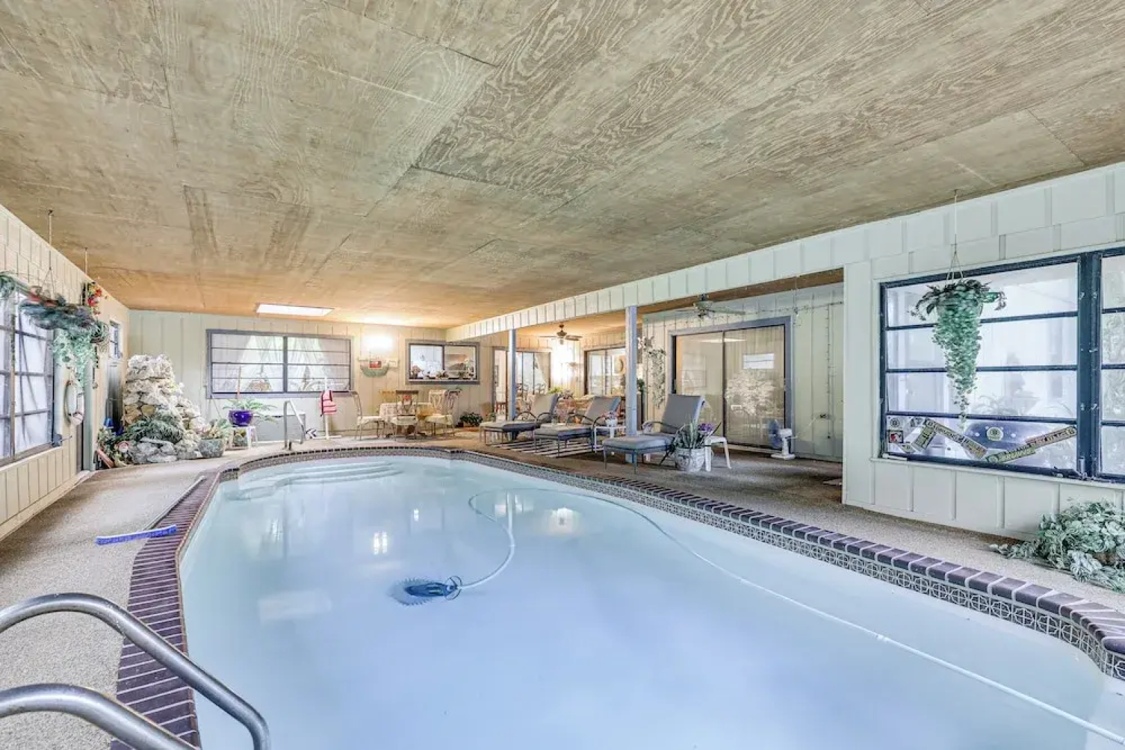 Spacious Brandon Home: 10 Mi to Downtown Tampa!