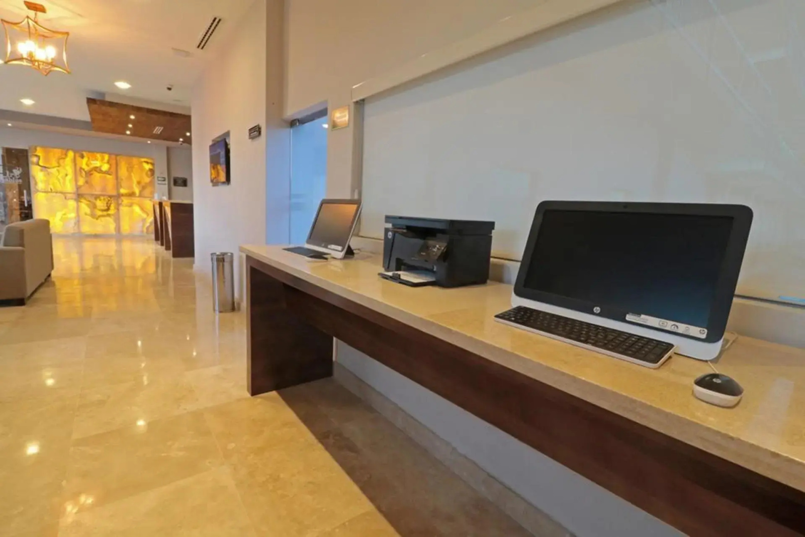 Bluu Hotel