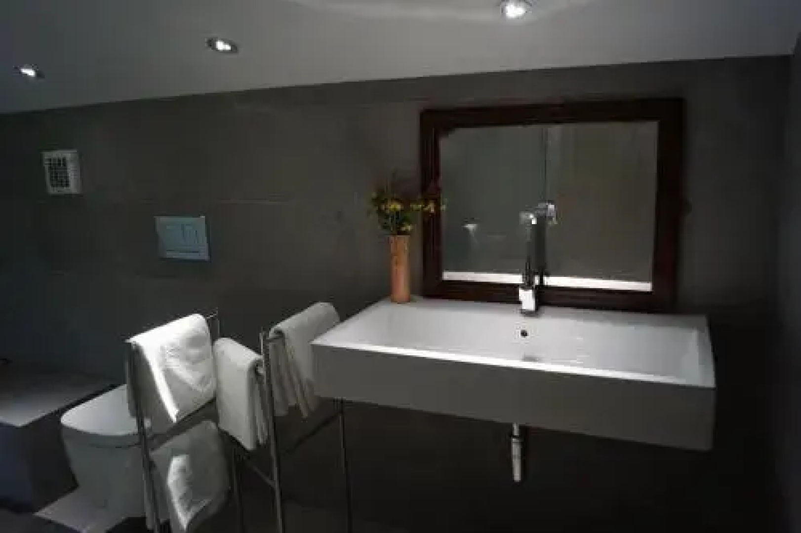 Apartments Lom