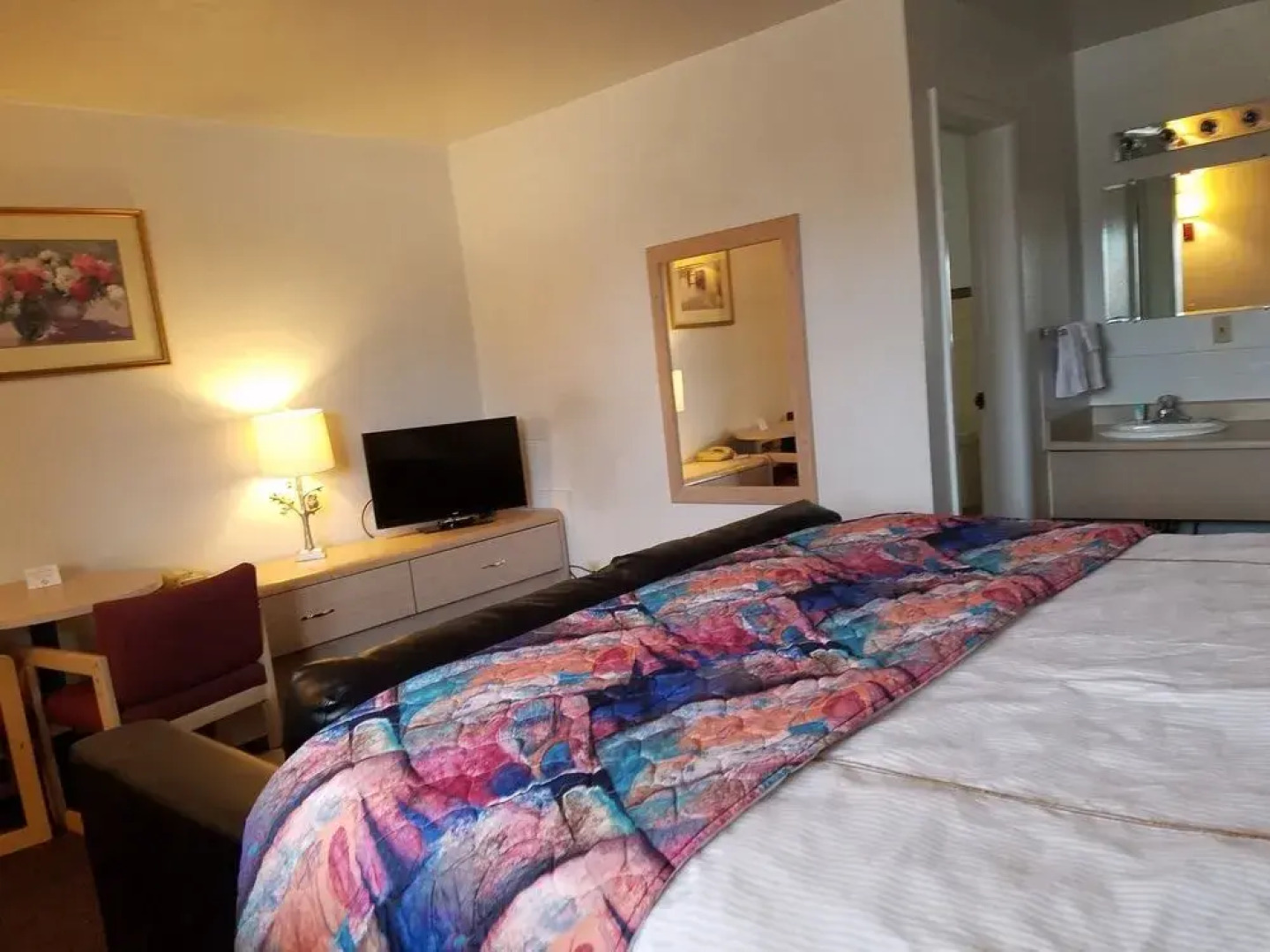 Downtown Xenion Motel