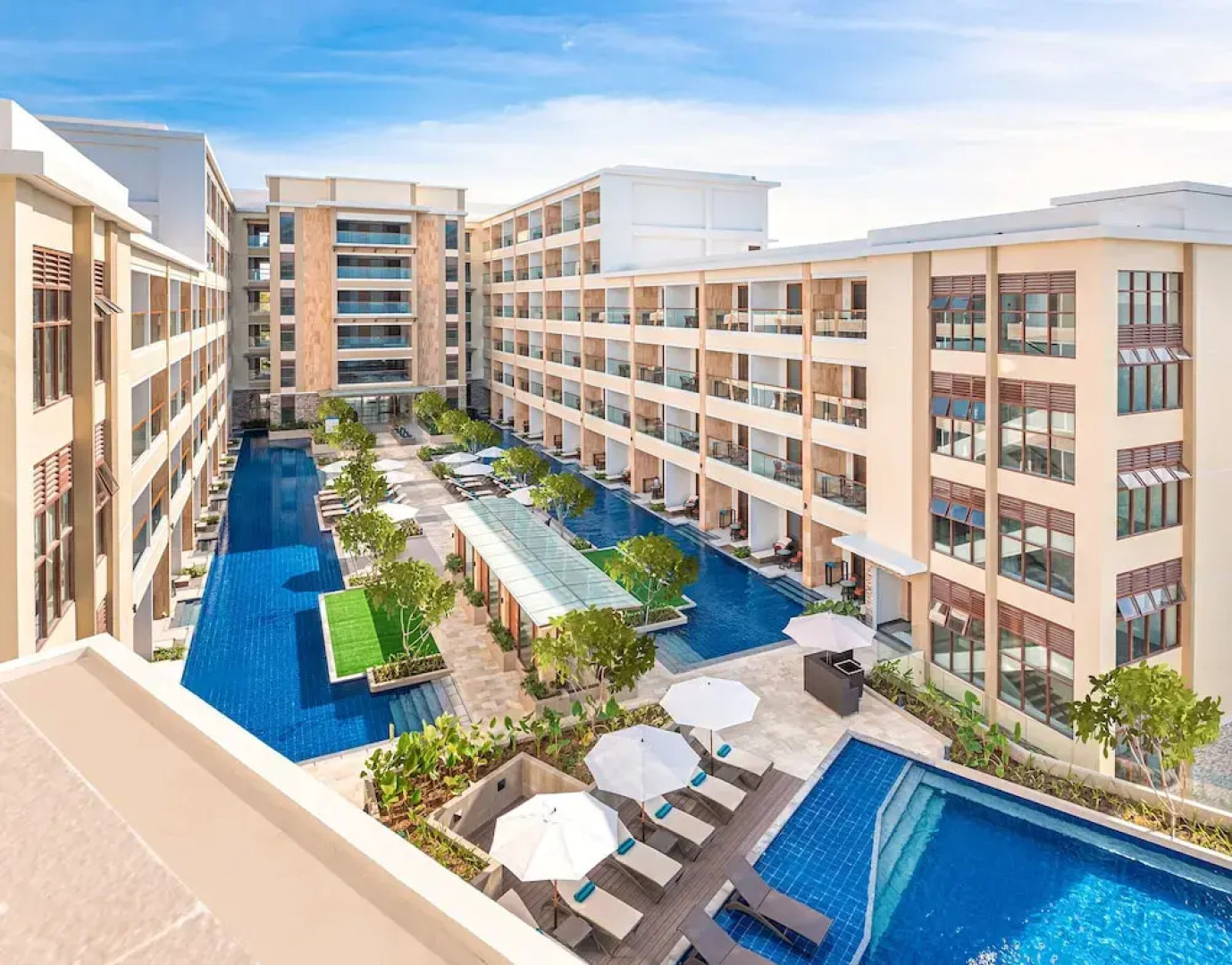 Henann Premier Coast Resort