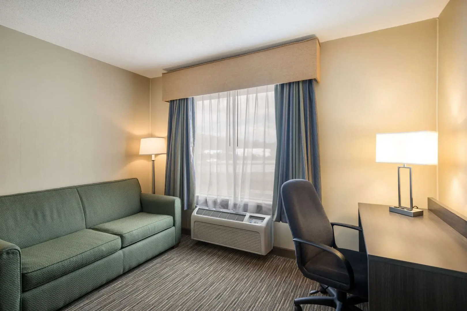 Quality Inn And Suites Fishkill South Near I-84
