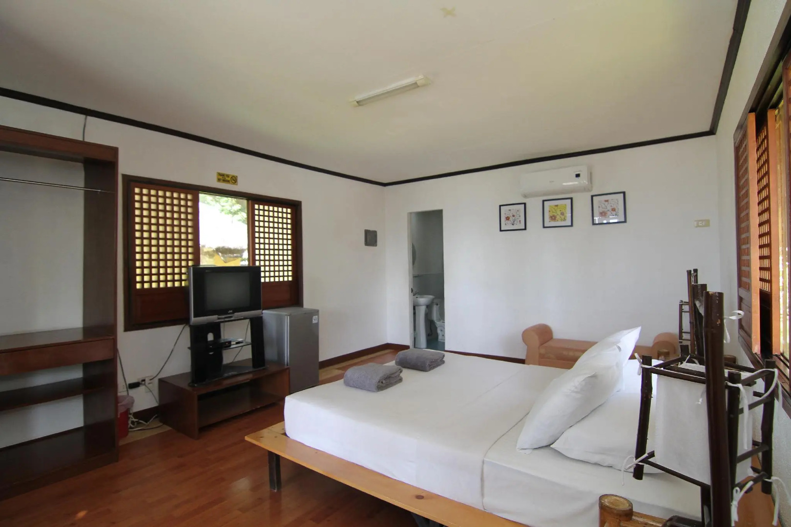 Cebu Club Fort Med Resort