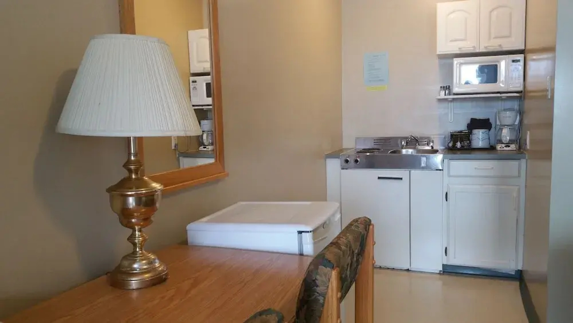 Athabasca Lodge Motel