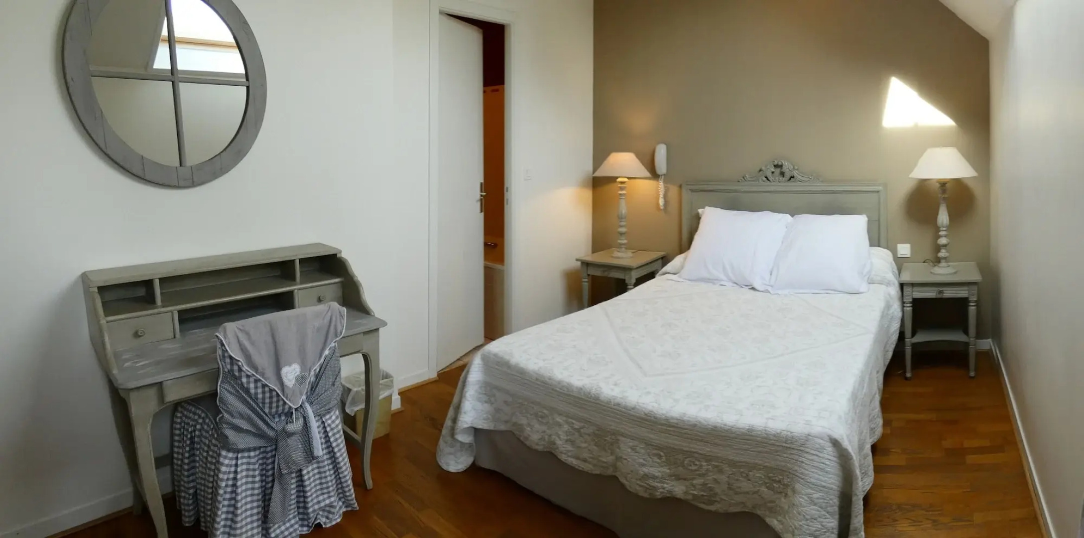 Hôtel Le Chatellier – Piscine chauffée d’avril à octobre