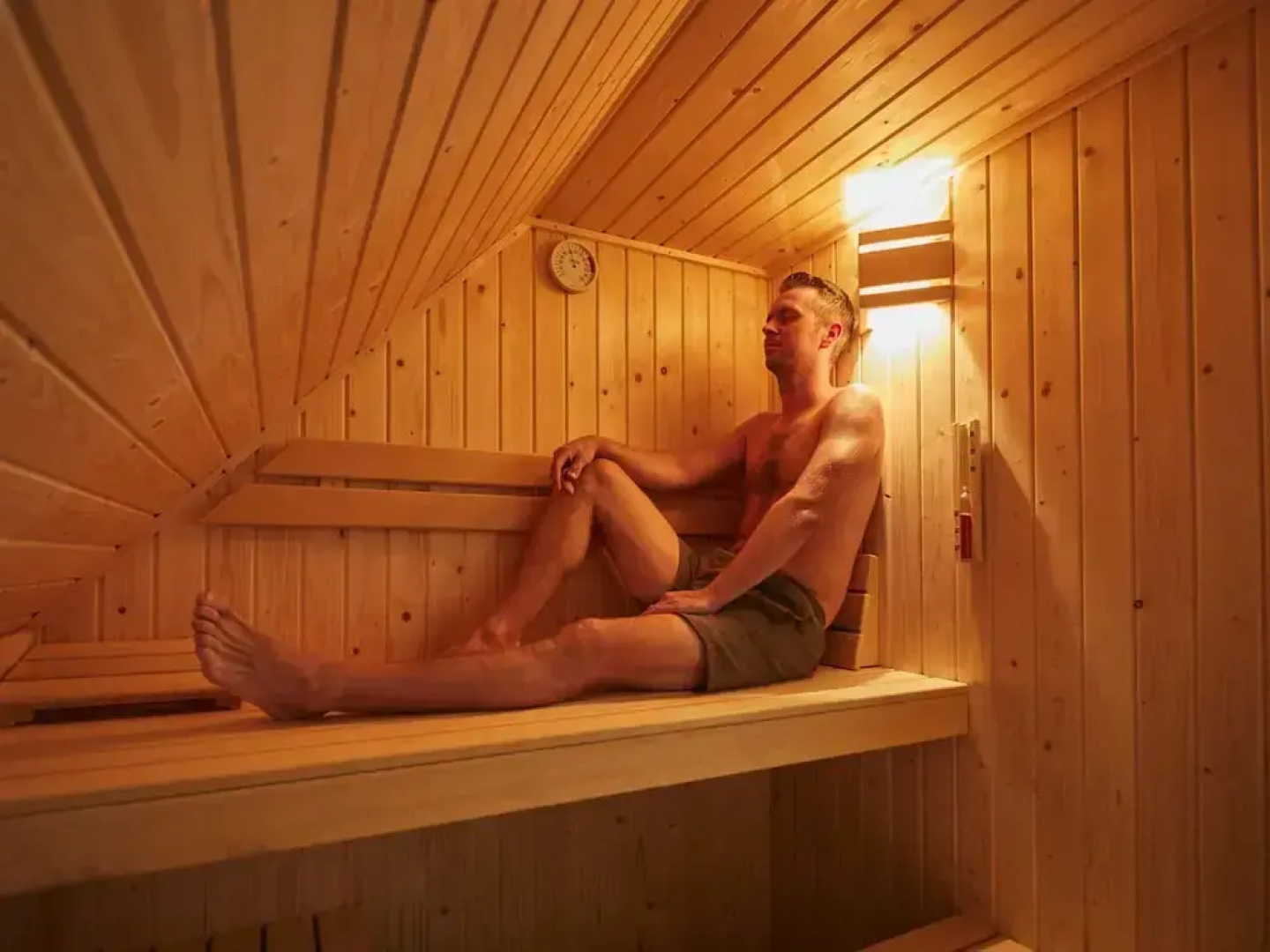 Nice Villa With Sauna and Bubble Bath in Limburg