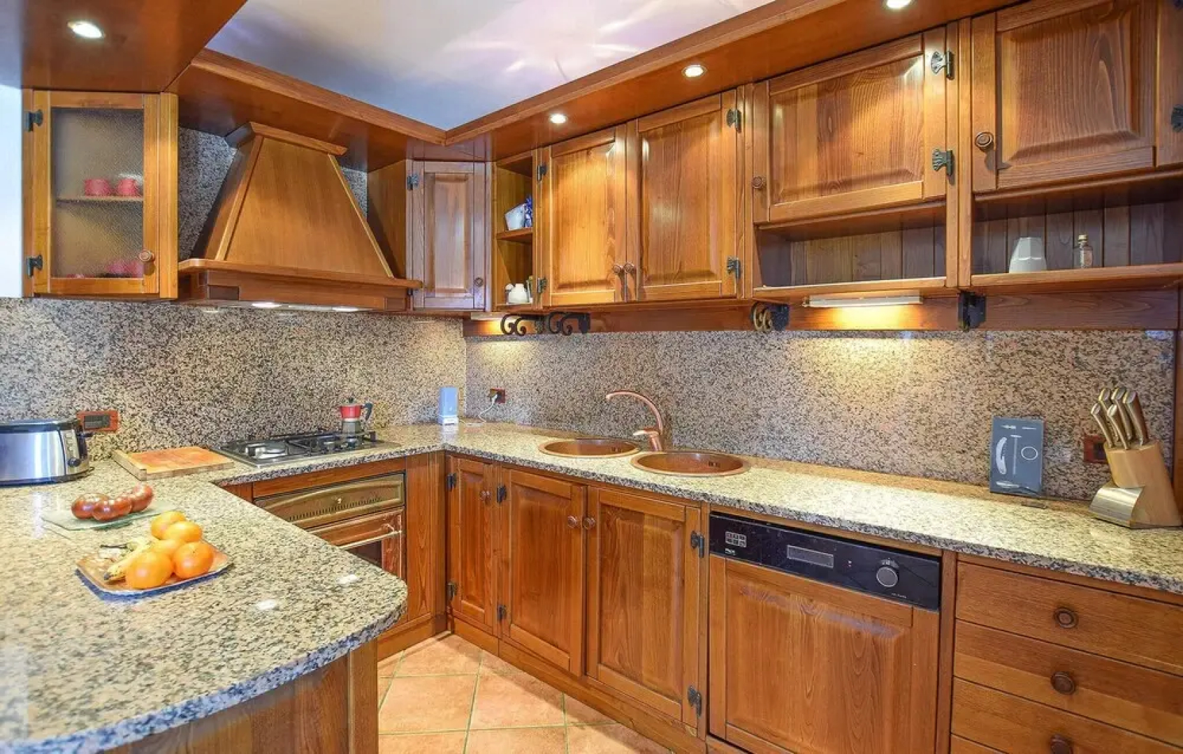 Amazing Home in Luino With 2 Bedrooms
