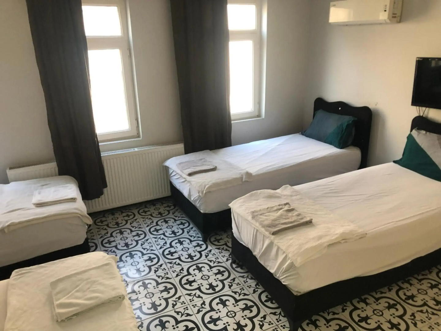 Reydel Hotel