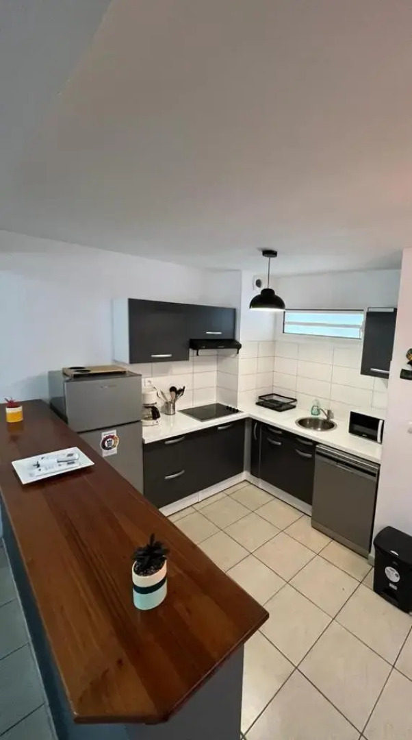 Saint-Leu Reunion Centre Ville T3 Duplex Meuble