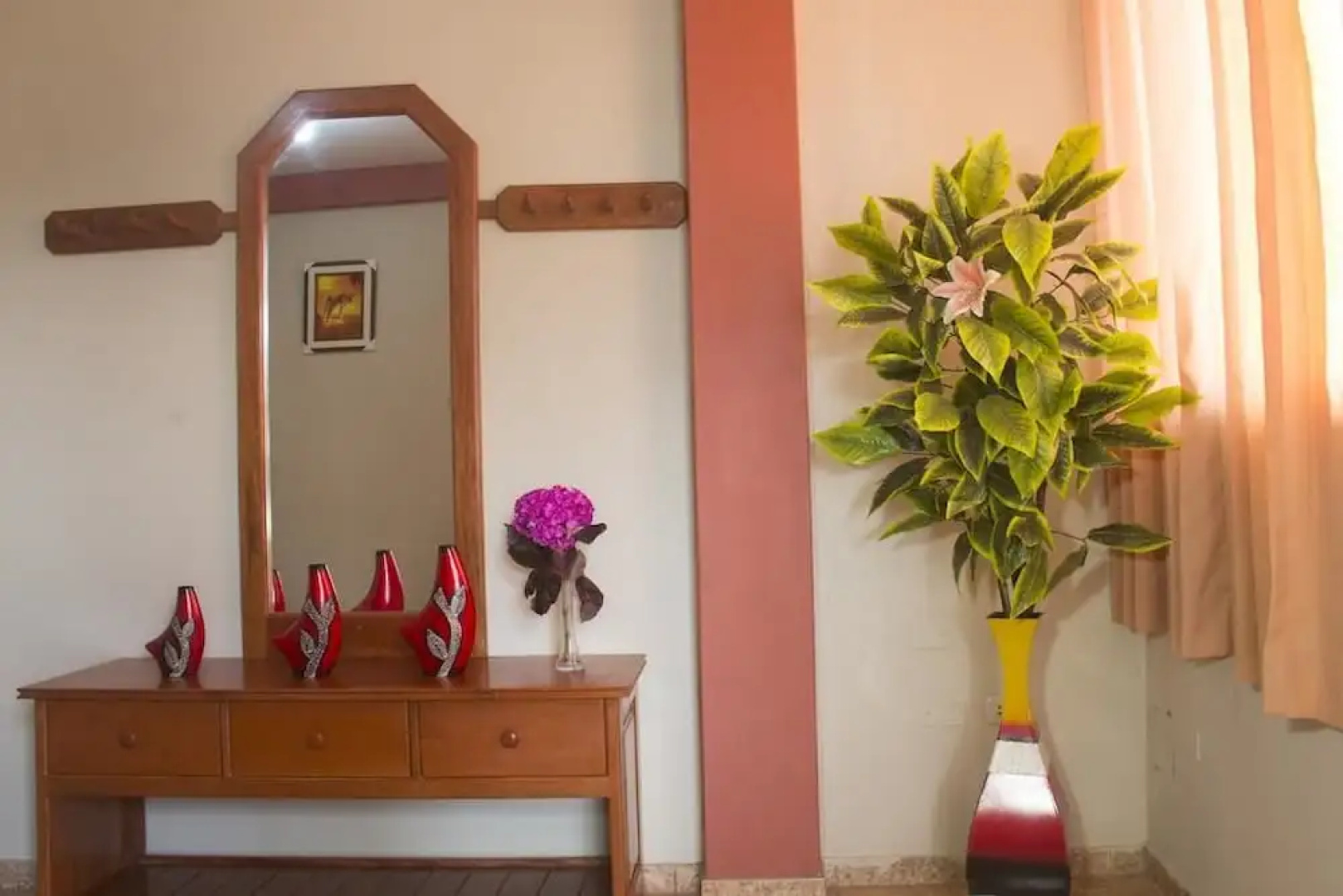 El Huerto Hotel