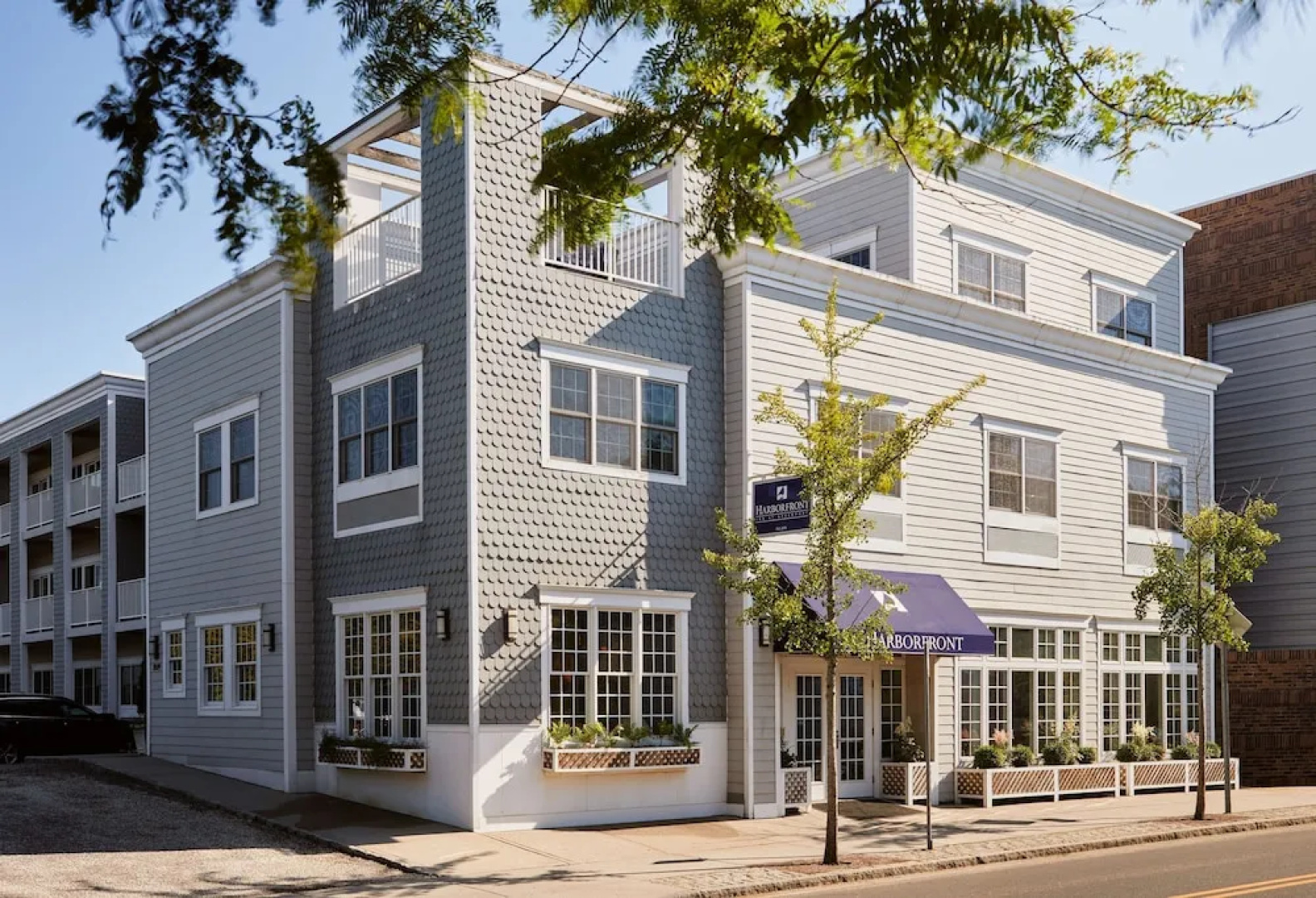 The Harbor Front Inn