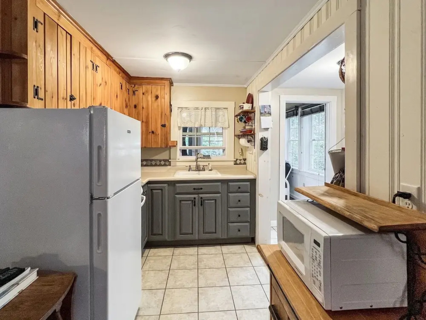 Family Tides - Y850 Beautiful Home Only A 10 Minute Walk To Short Sands Beach! 2 Bedroom Home by Redawning