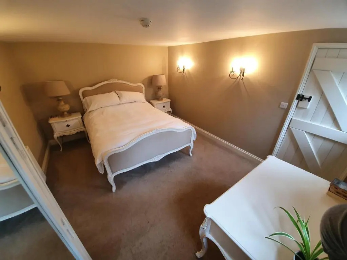 Kings Head Low House