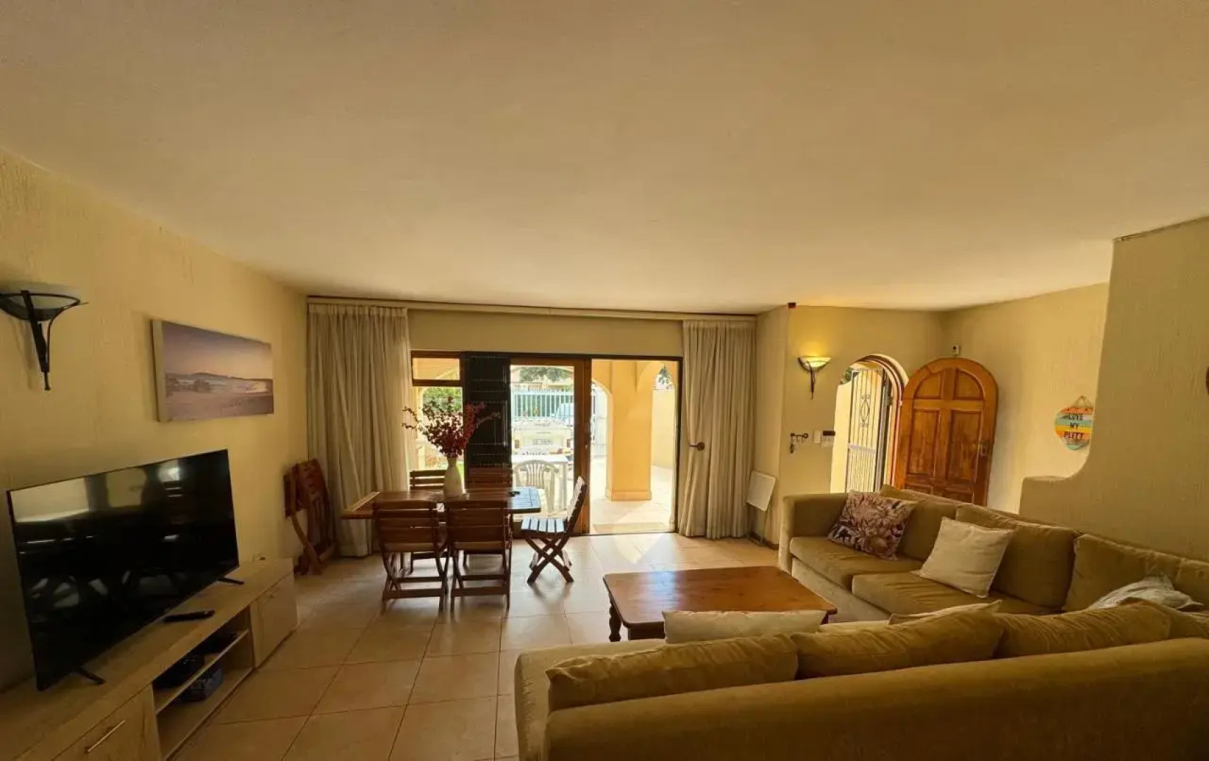 12 Bay Sands (Adults Only)