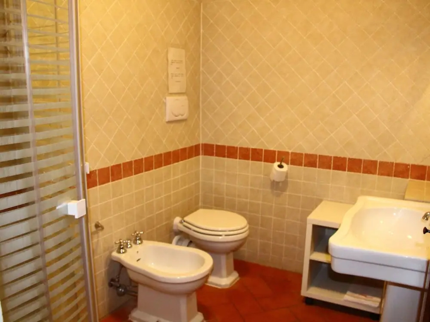 Idyllic Tuscan Hideaway With Pool and spa