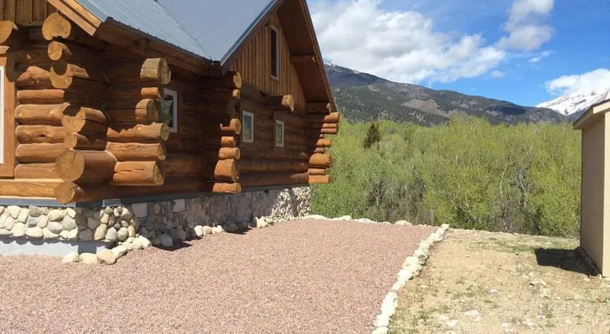 Cabin on Cottonwood Creek