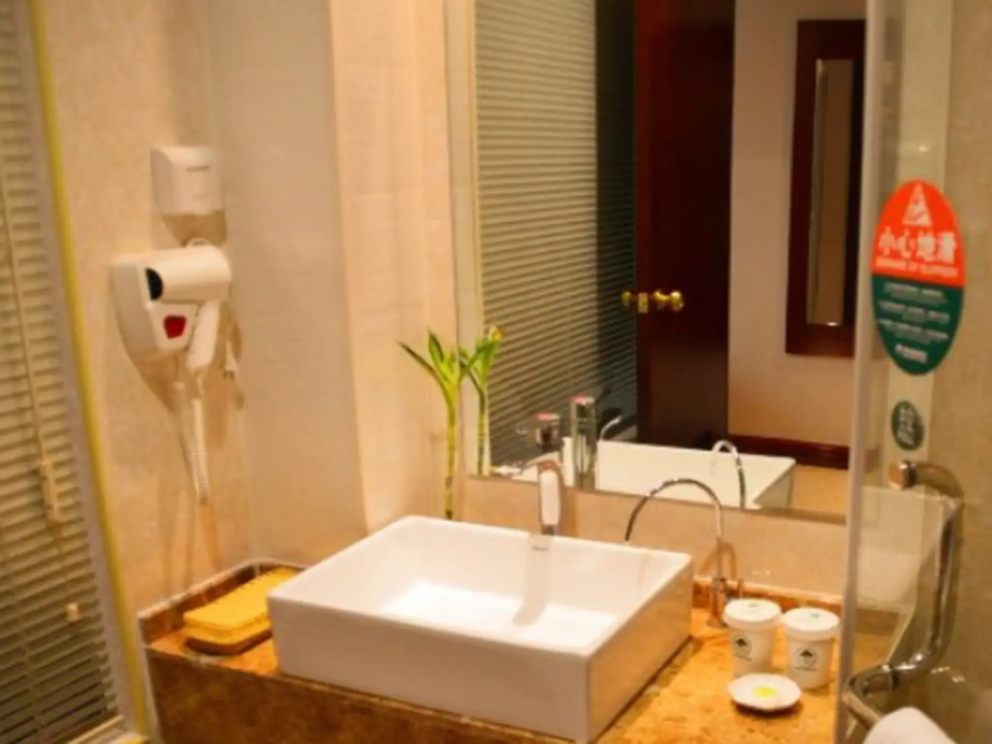 GreenTree Inn ChangZhi Bus Passenger Station XiHuan Road Business Hotel