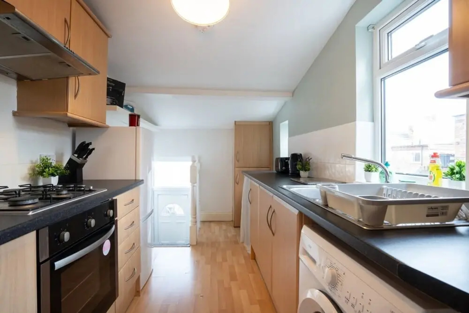 4bedrooms-3bath-9beds-wallsend