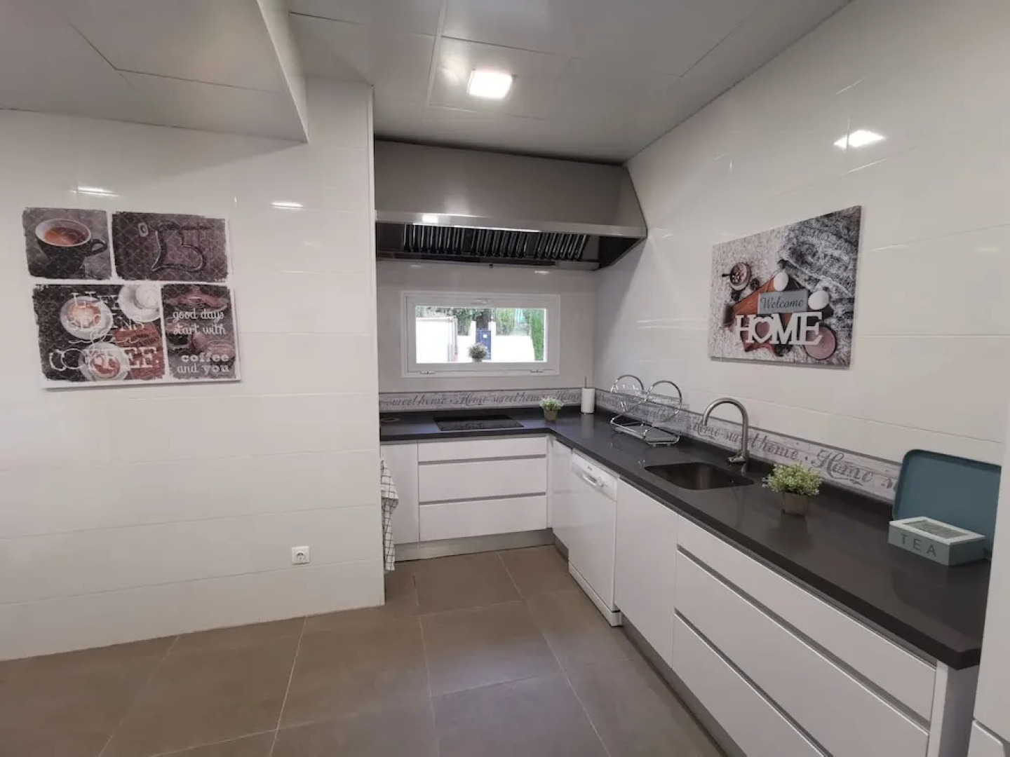 Casa Orilla el Lago by JITKey